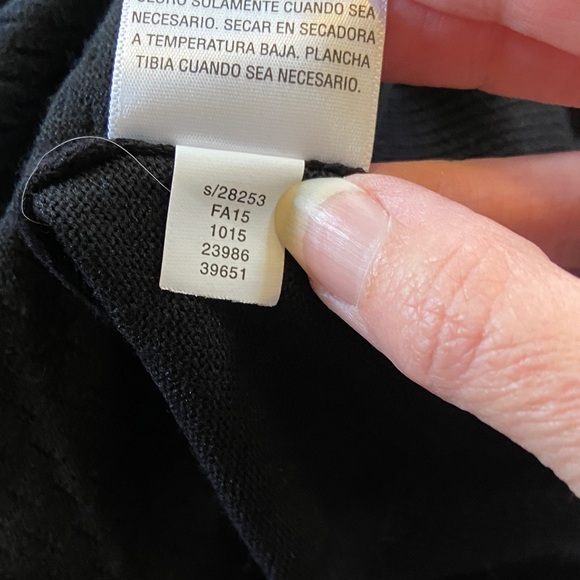 Charter Club Black Textured Sweater with Gold Buttons Great Condition Size XL - Picture 7 of 7